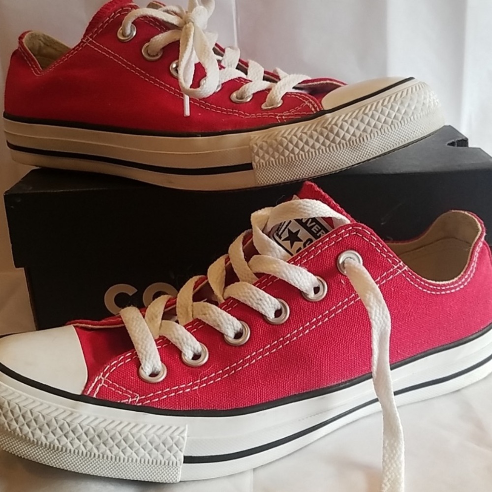 Red Converse